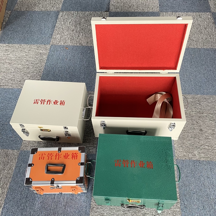 丹江口爆破工程作业箱如何选择？玻璃钢与传统材质的全面对比